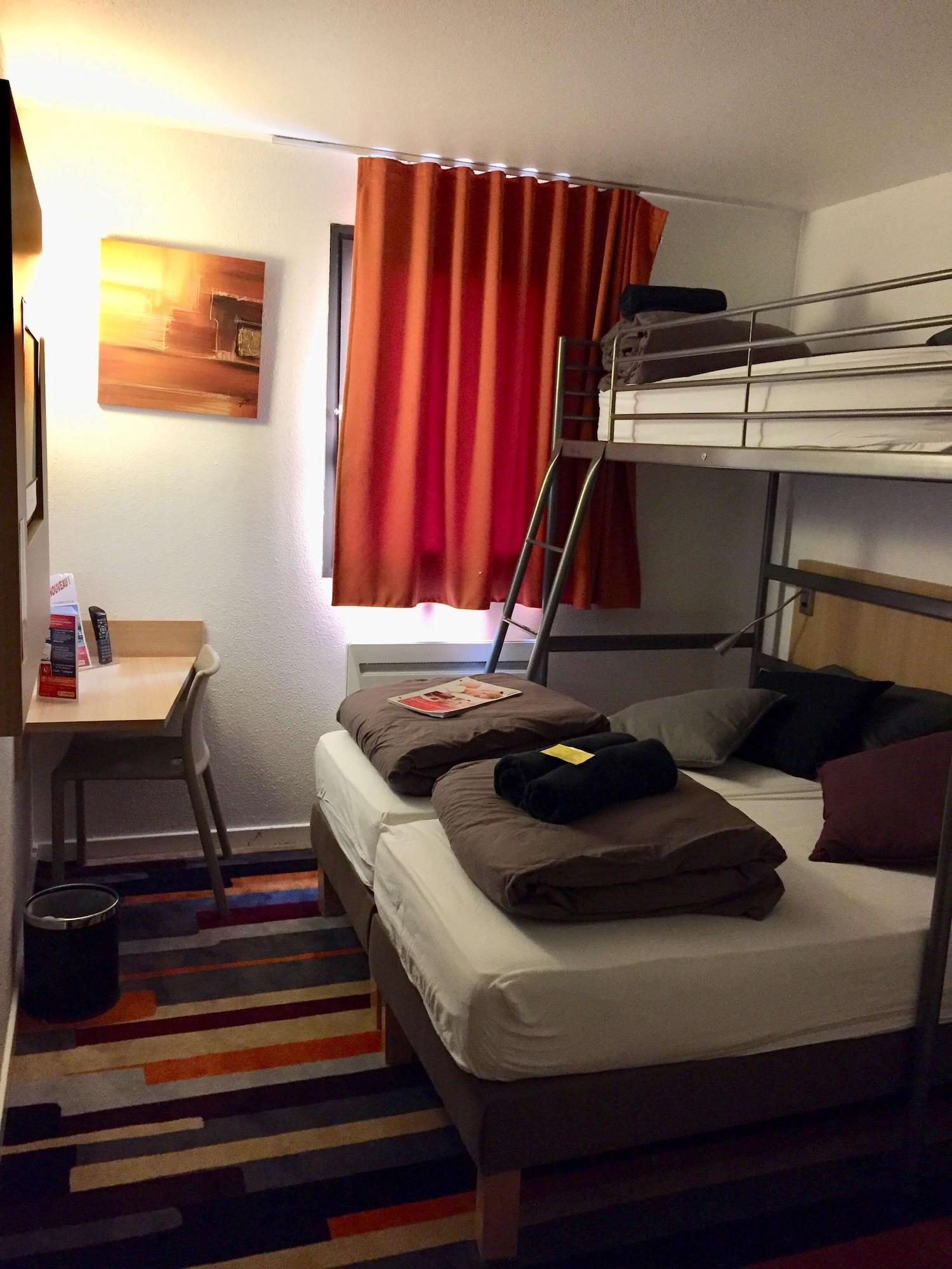 กีริอ๊าด ดีเร็ค ลา โรแชล แอทร์ Hotel เอเทร ภายนอก รูปภาพ