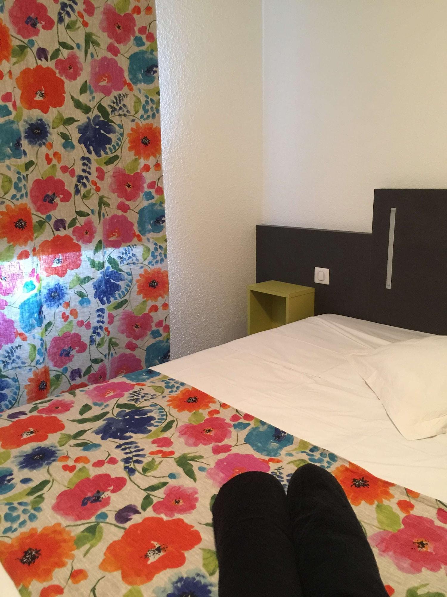 กีริอ๊าด ดีเร็ค ลา โรแชล แอทร์ Hotel เอเทร ภายนอก รูปภาพ